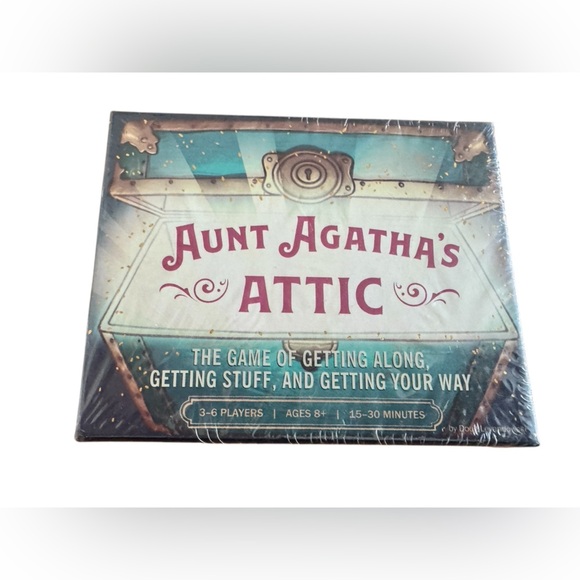 Chronicle Books Aunt Agatha's Attic Fast-paced Card Game, New - Picture 4 of 7